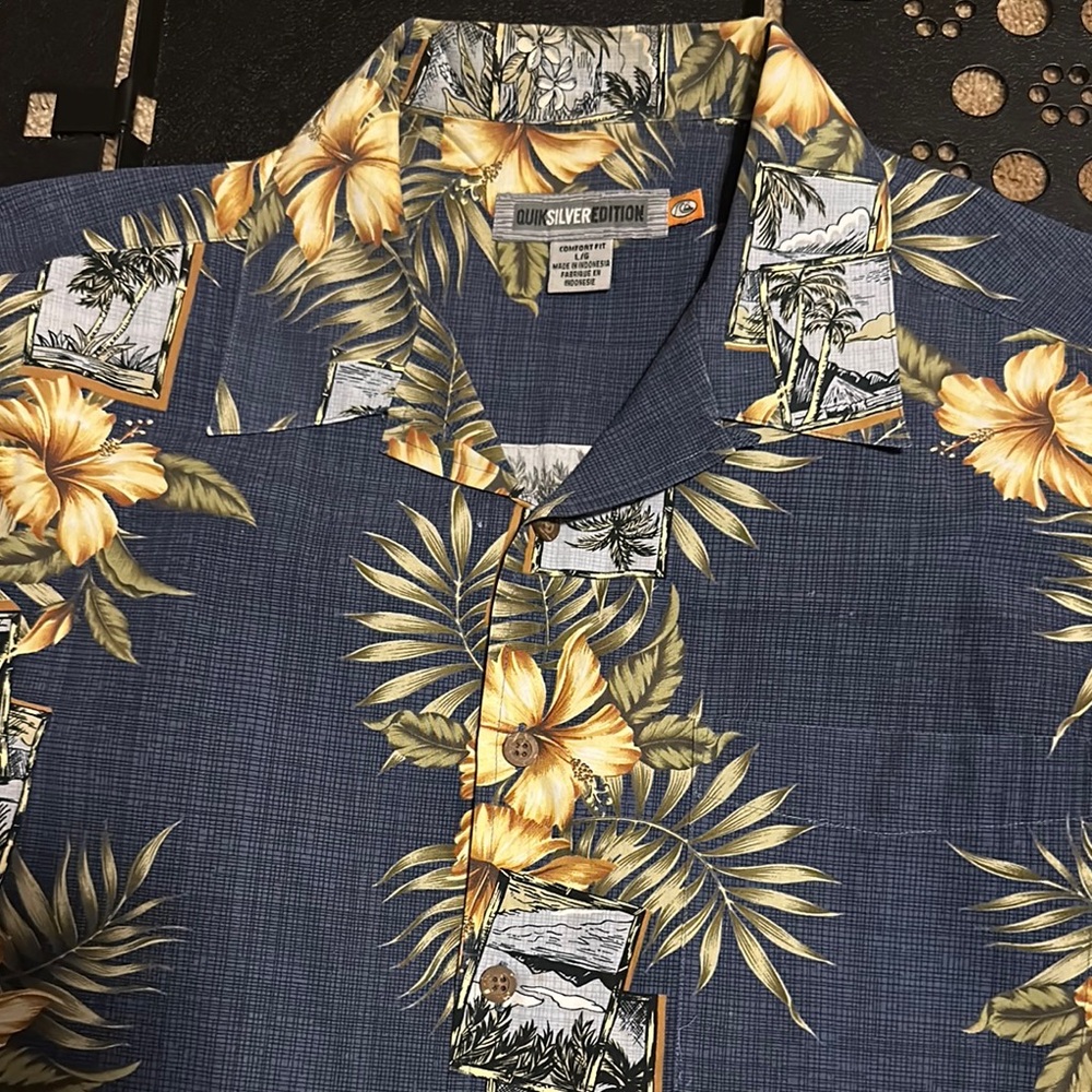 Quiksilver Blue and Yellow Casual Button Down Shirt L